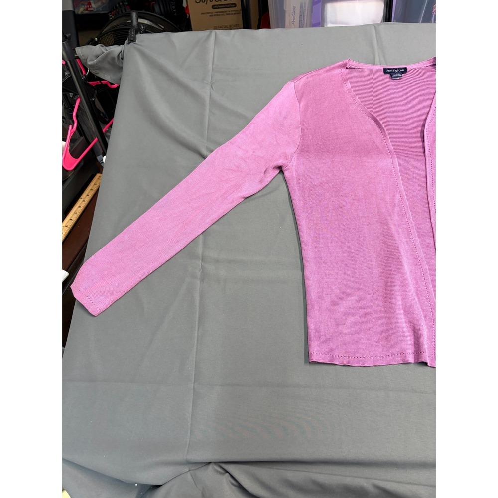 Ann Taylor 100% Silk Cardigan Sweater Purple V-Neck Long Sleeve Large Orchid - Picture 15 of 16